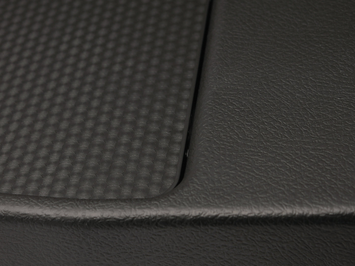 Console Assembly HQ Manual Black Non-Retractable - C1012